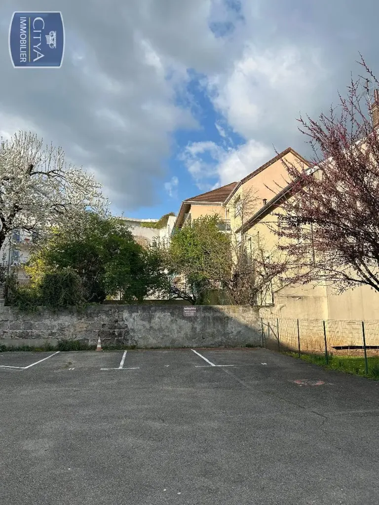 Välivaade - Parking Space in Central Grenoble