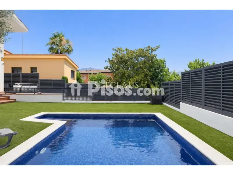Piscine - Chalet with Private Garden in Alella