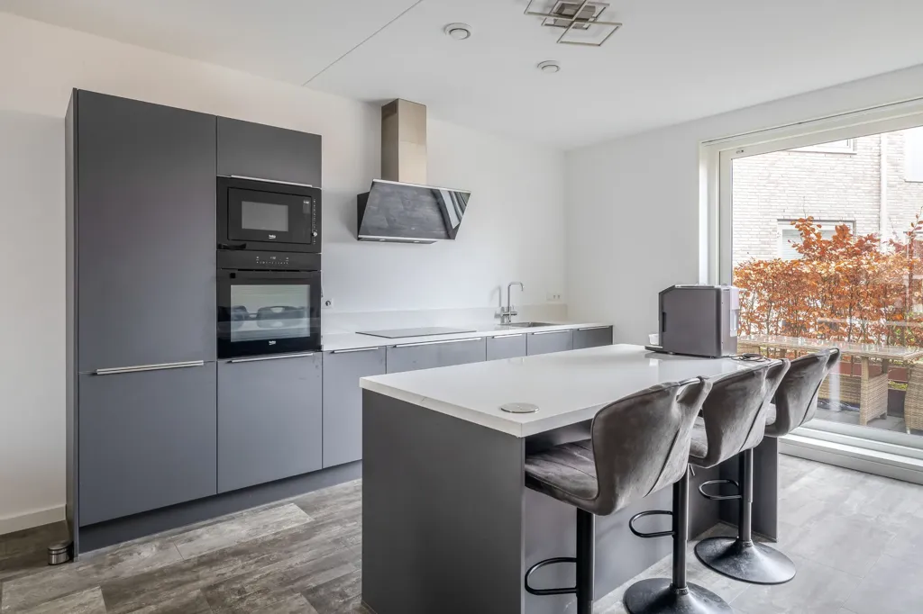 Cucina - Modern Flat with Balcony and Rooftop in Delfshaven
