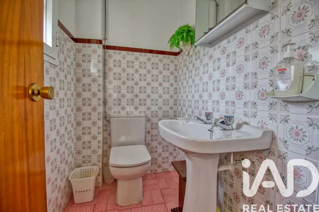 Salles de bain - Townhouse with Dual Access in Rute
