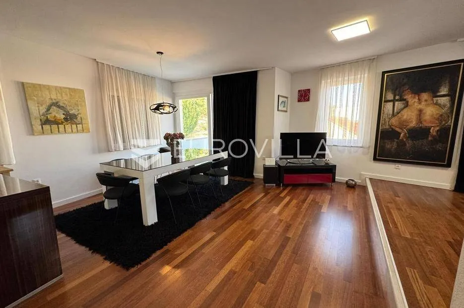 Séjour - Luxury Penthouse with Plot in Bol Town Centre