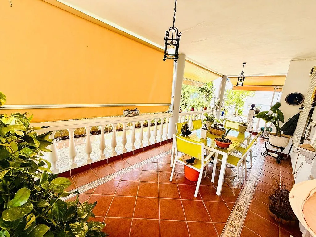 Terrasse - Single-Storey Chalet with Terrace in Montequinto