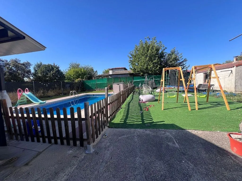 Bassein - Chalet with Pool and Garage in Hormigos