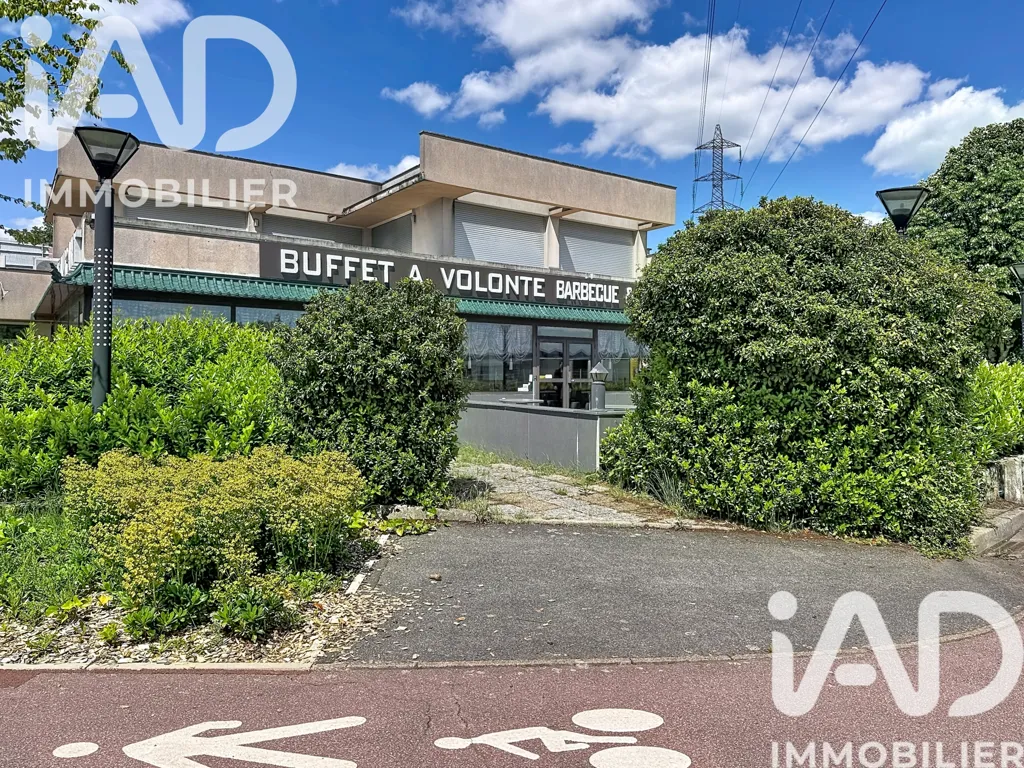 Välivaade - Mixed-Use Property with Commercial Potential in Gien