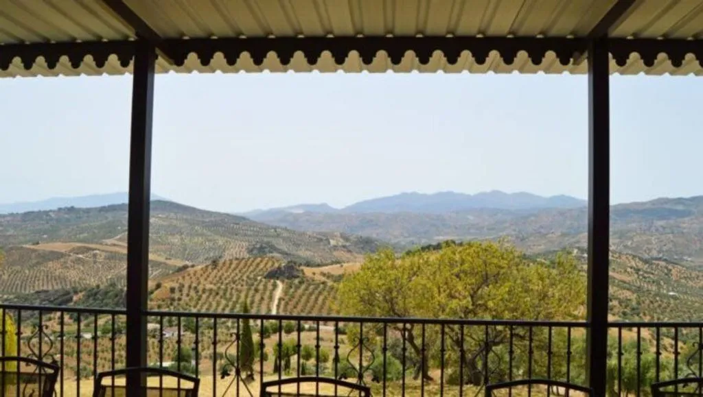 Terrasse - Luxury Villa with Panoramic Views in Alozaina