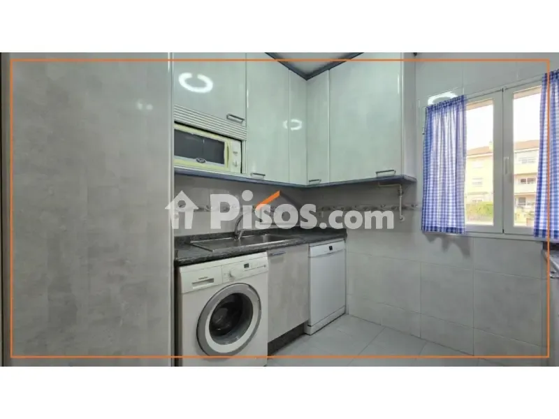 Cucina - Bright 3-Bedroom Flat with South View in Retiro