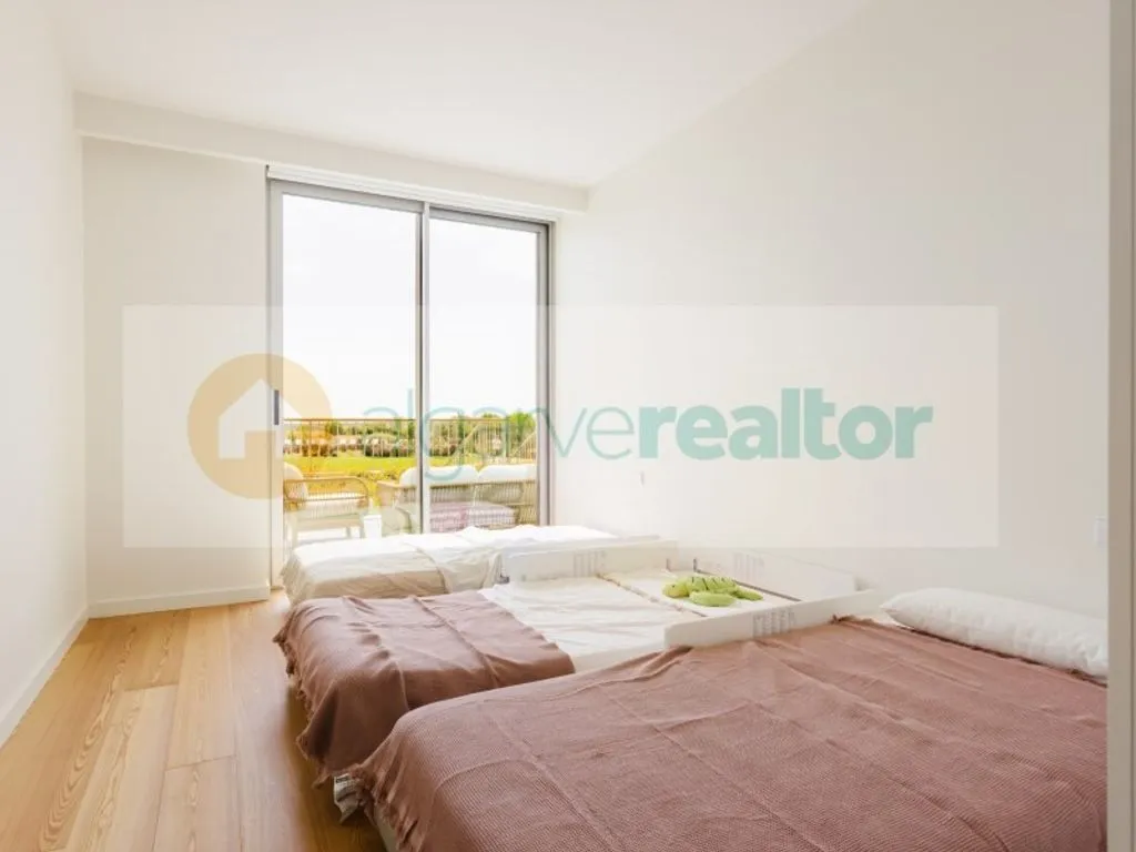 Magamistoad - 2-Bedroom Flat with Sea Views in Armacao de Pera