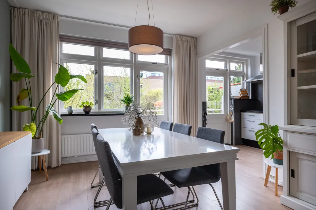 Sala da pranzo - Bright Bungalow with Balcony in Zuilen