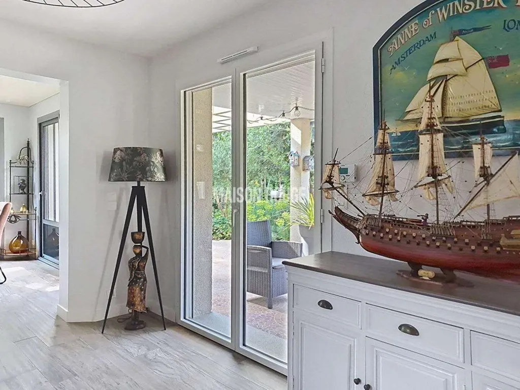 Salle à manger - Maison de Luxe avec Piscine à Ploueren