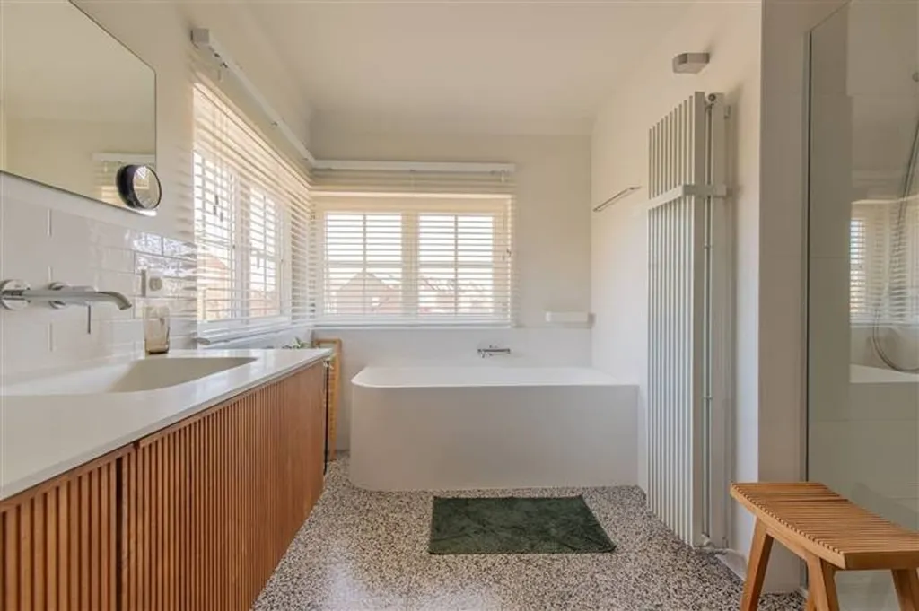Salles de bain - Villa avec Jardin et Vue sur les Prairies à Breendonk