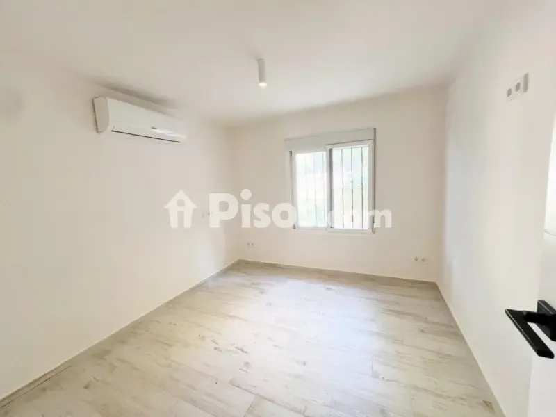 Pièces - Maison 4 pièces à ES
