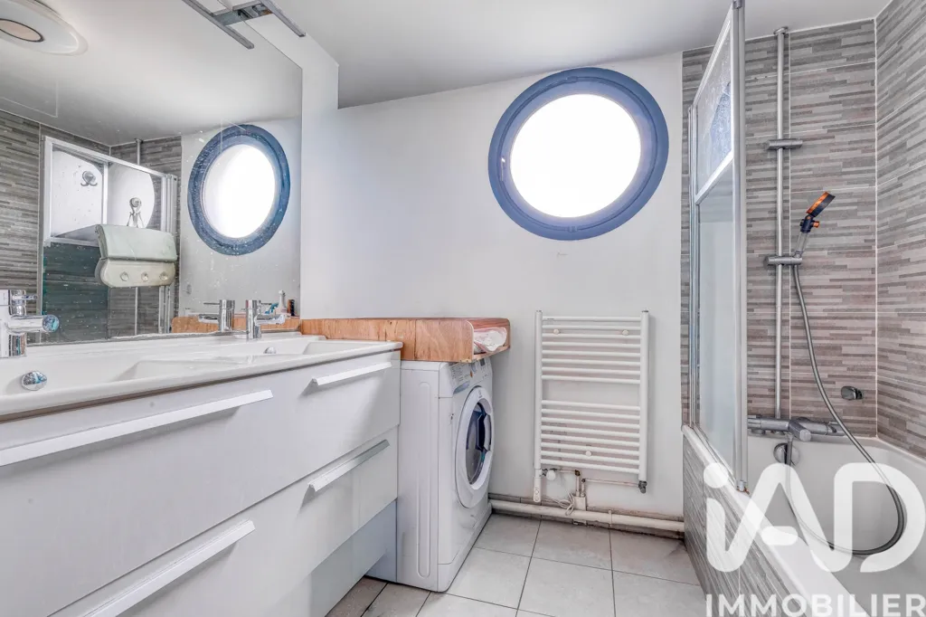Vannitoad - Bright 3-Bed Flat with Loggia in Thiais