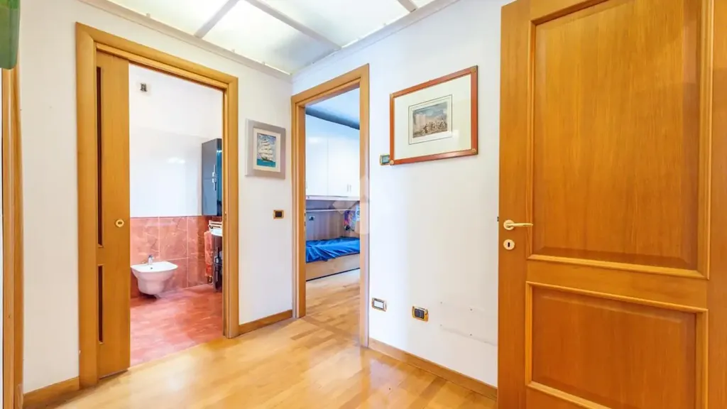 hallway_entrance