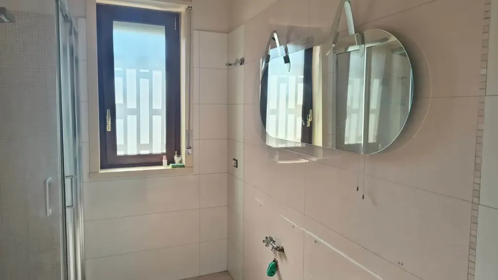 Bagni - Appartamento con terrazzo e posto auto a Misterbianco