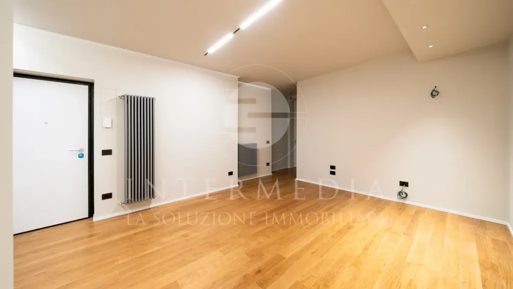 Toad - Rusticated Flat with Balcony in Brescia