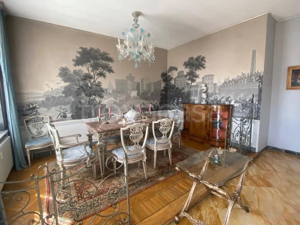 Salle à manger - Penthouse with Panoramic View in Mondovì