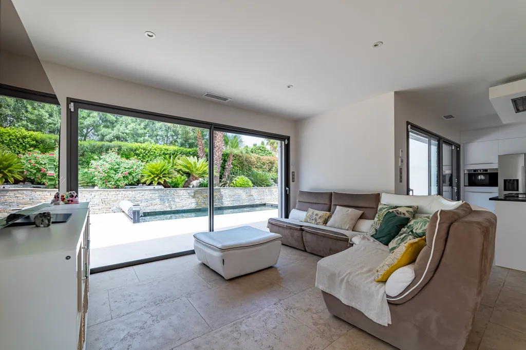 Living Room - Contemporary Villa with Pool near Montpellier