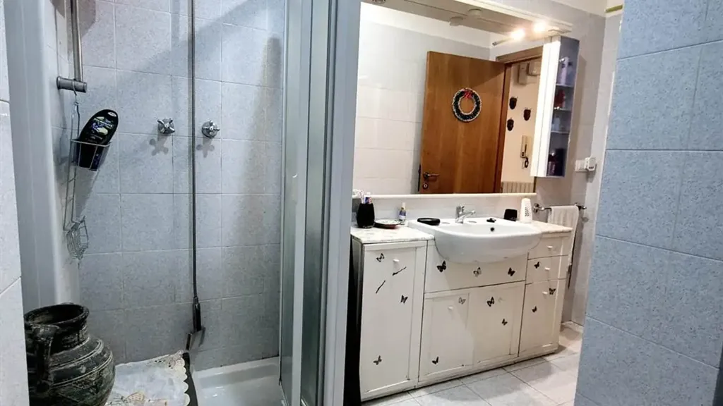 Vannitoad - Three-Bedroom Apartment in Ancona