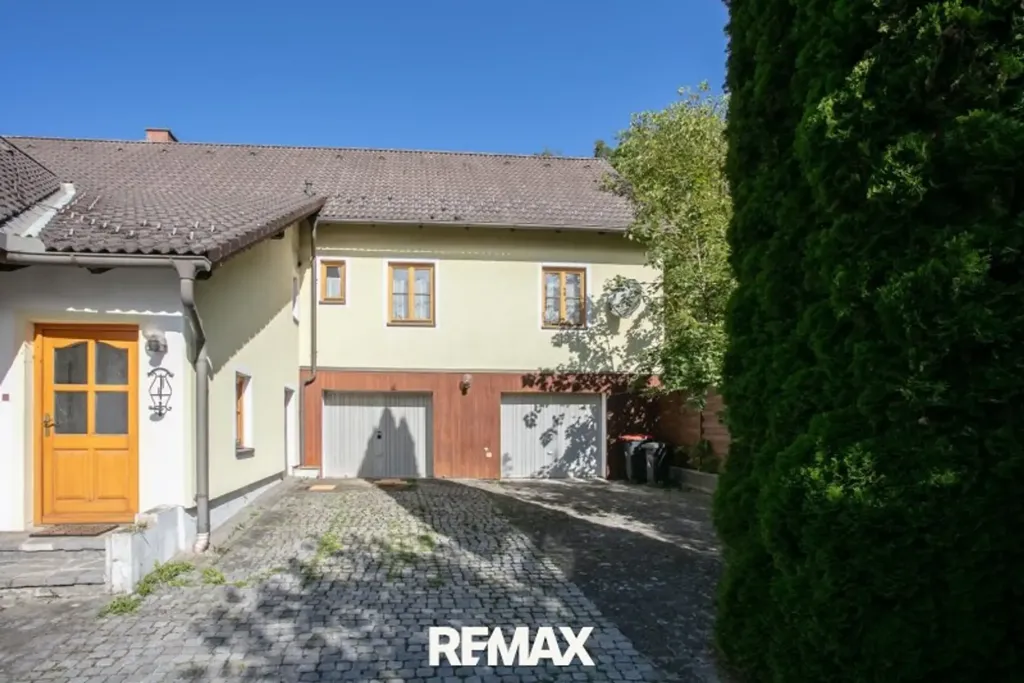 Välivaade - Spacious House with Workshop in Kautzen