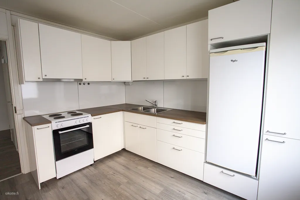 Köök - Ground Floor Flat with Garden in Lauste, Turku