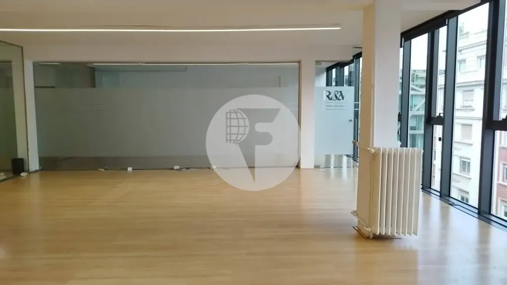 Rooms - Office with Diagonal View in Gràcia