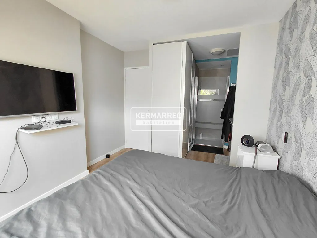 Chambres - Maison Rénovée avec Terrasse près du Golf de Cicé