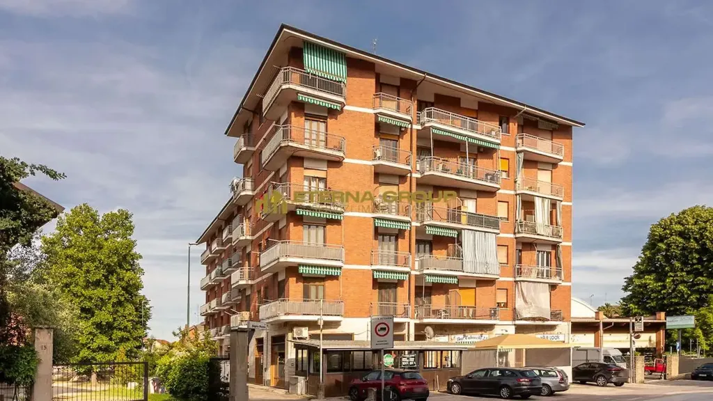 Välivaade - Modernised Apartment with Balconies in Chieri