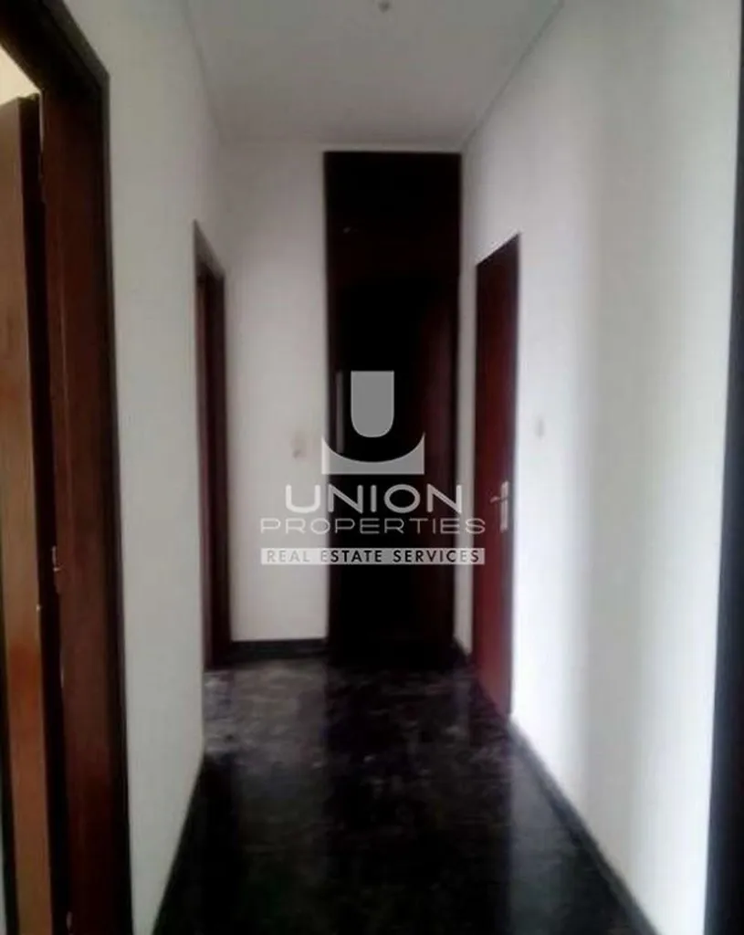 Esik - 2-Bedroom Apartment with Pets Allowed in Volos