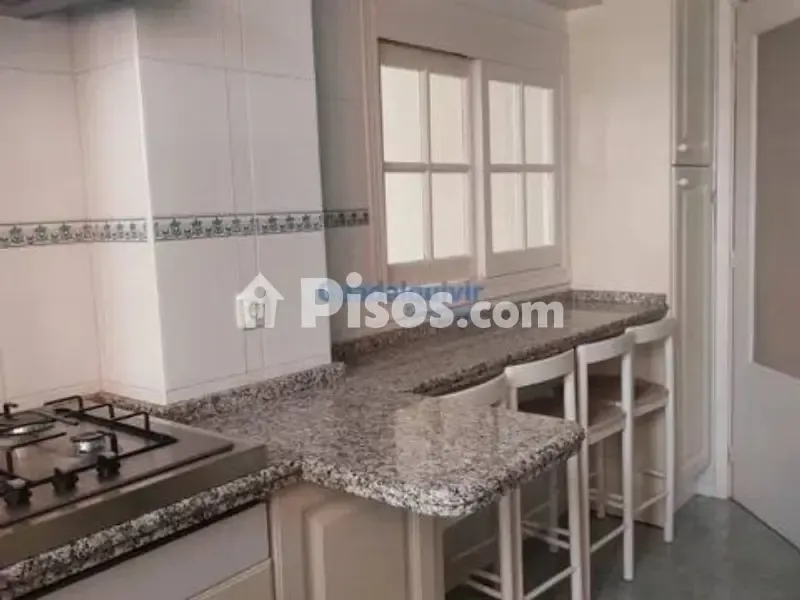 Köök - Spacious Flat with Terrace in Montequinto Centre