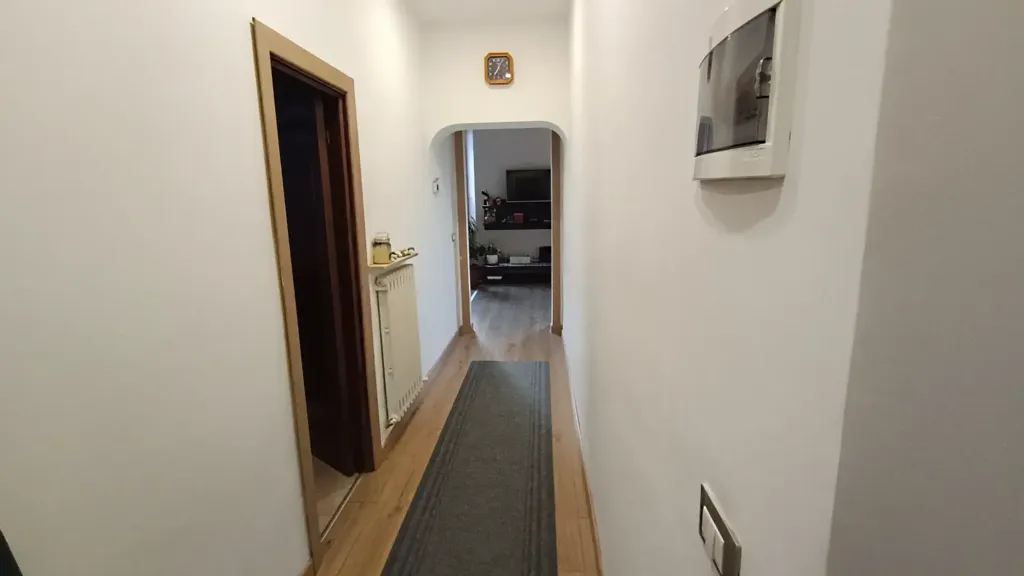 Entrée - Triplex with Balcony in Ancona