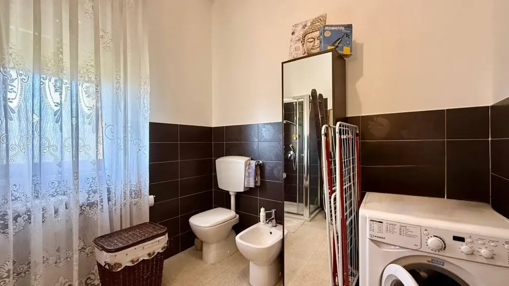 Salles de bain - Apartment with Balcony in Alessandria