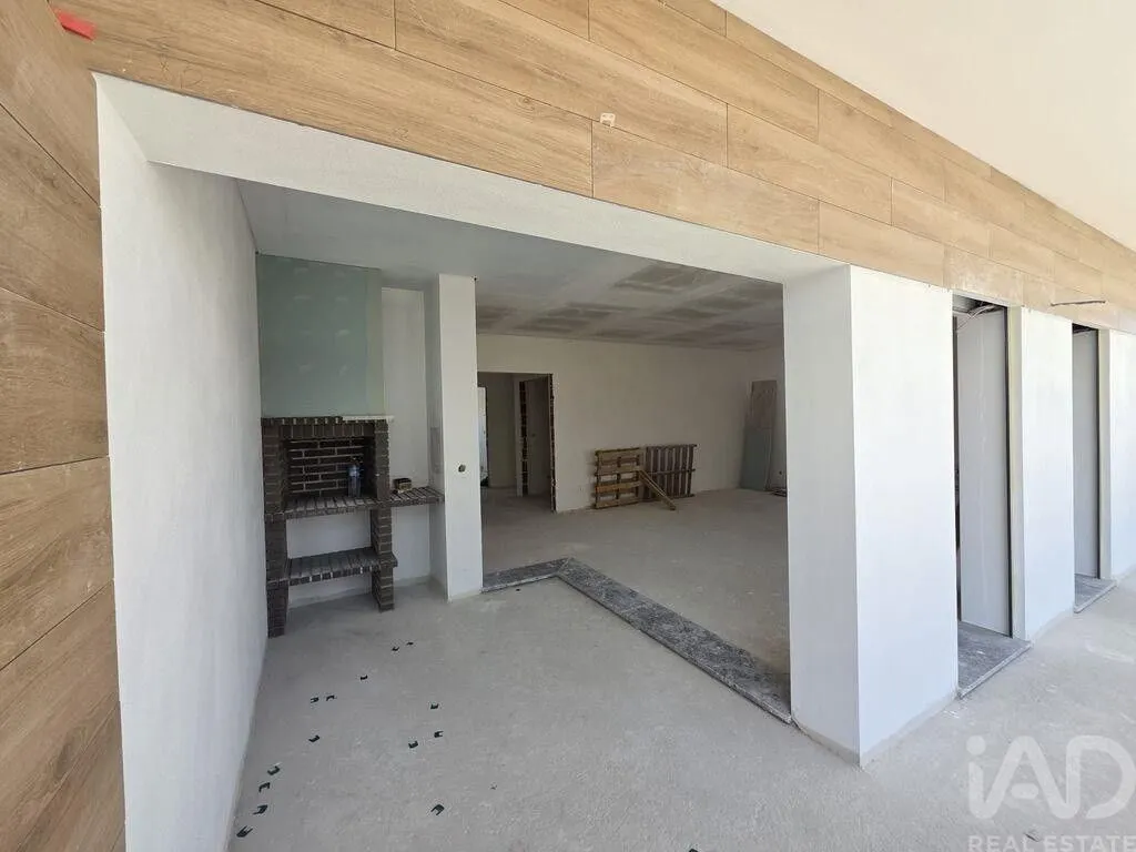 Elutuba - 3-Bedroom Flat with Balcony in Portimão