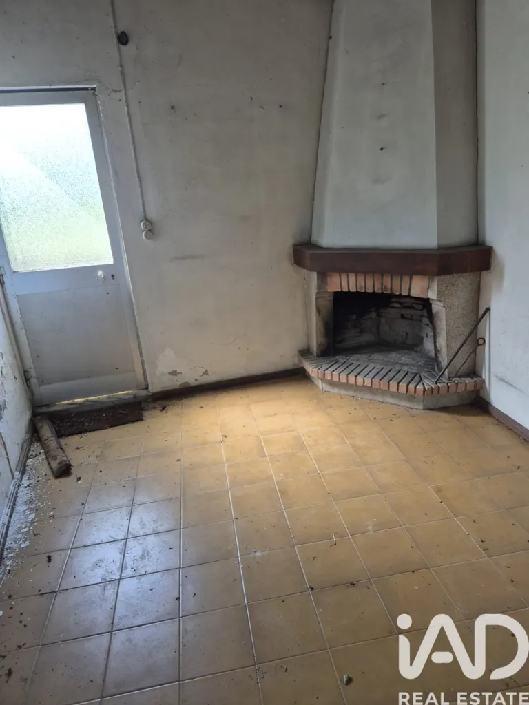 Elutuba - Quinta with Potential in Central Viseu