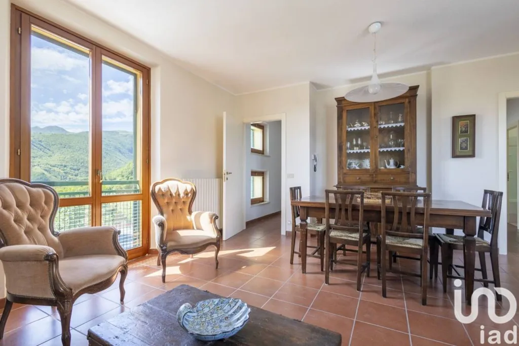 Söögituba - Spacious House with Balcony in Serra Sant'Abbondio