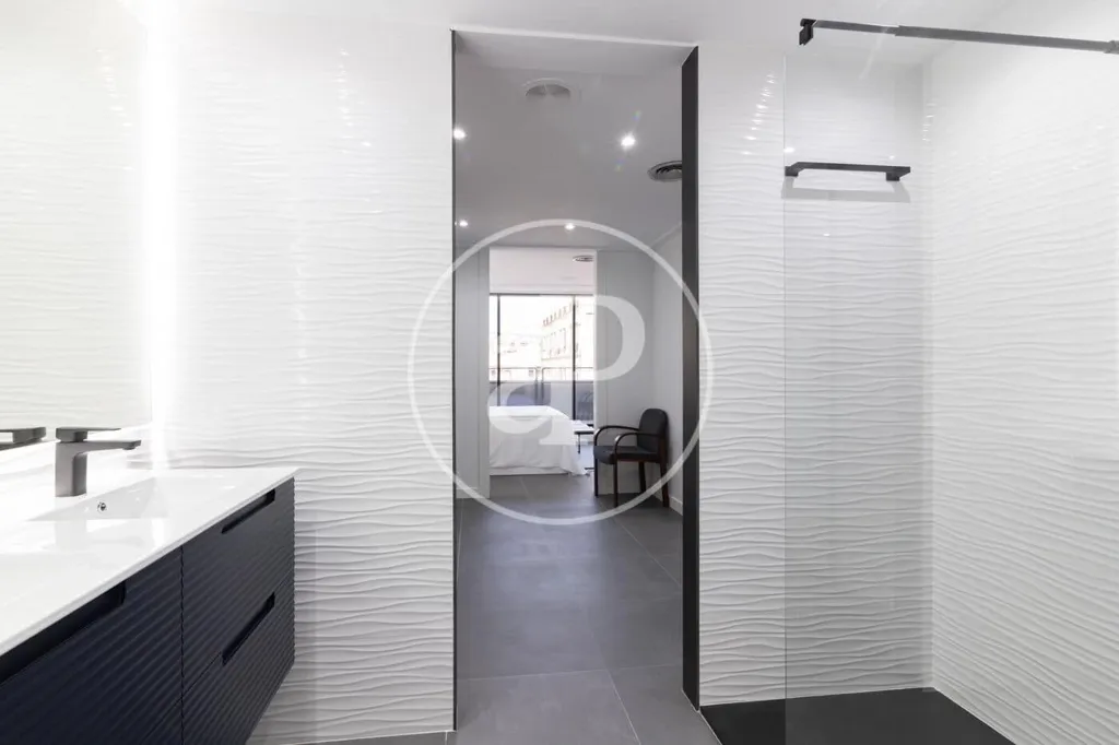 Vannitoad - Modernised Attic Apartment with Terrace in Eixample Dreta