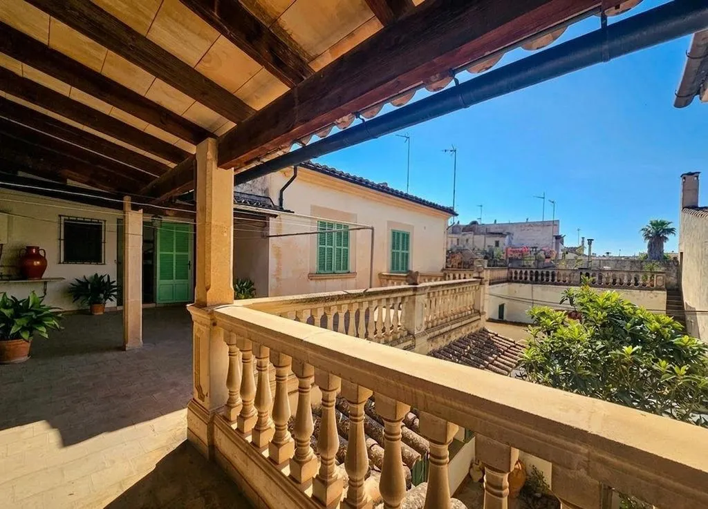 Balcone - Two Adjoining Homes with Terrace in Llucmajor