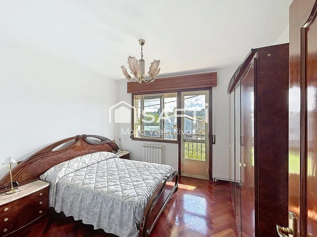 Magamistoad - Detached House with Two Independent Units in Meis