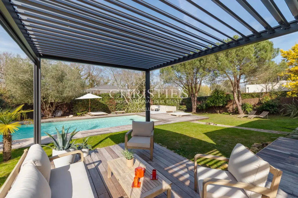 Bassein - Renovated House with Pool in Bouliac