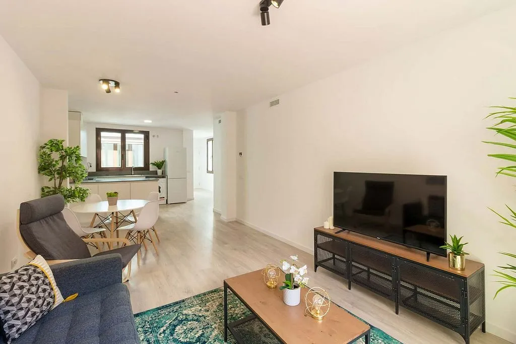 Soggiorno - Furnished Flat with Balcony in El Raval