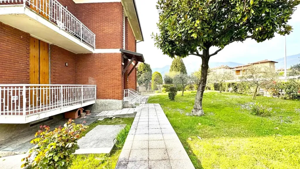 Jardin - Apartment with Garden in Clusane, Iseo