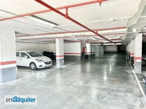 Garage - Apartment with Pool on Bulevar Ashmawi, Marbella