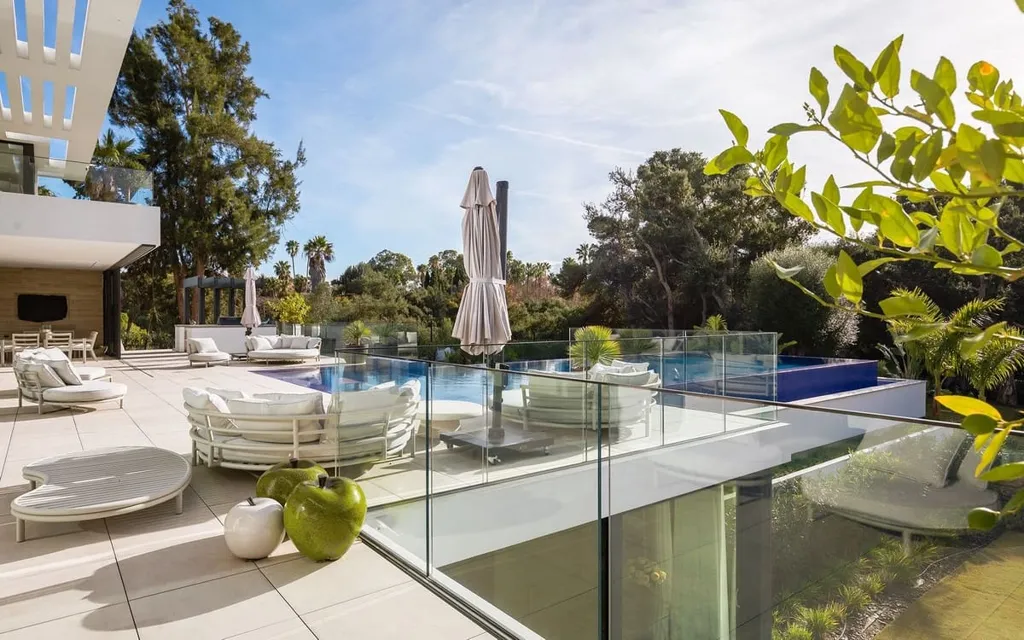 pool_area