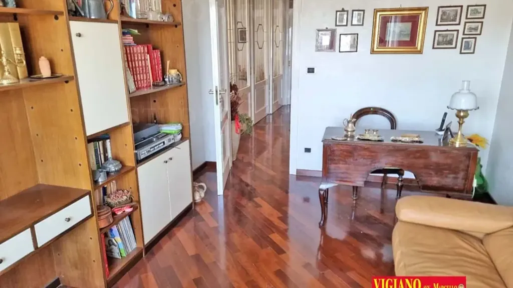 Séjour - Apartment with Triple Exposure in Foggia
