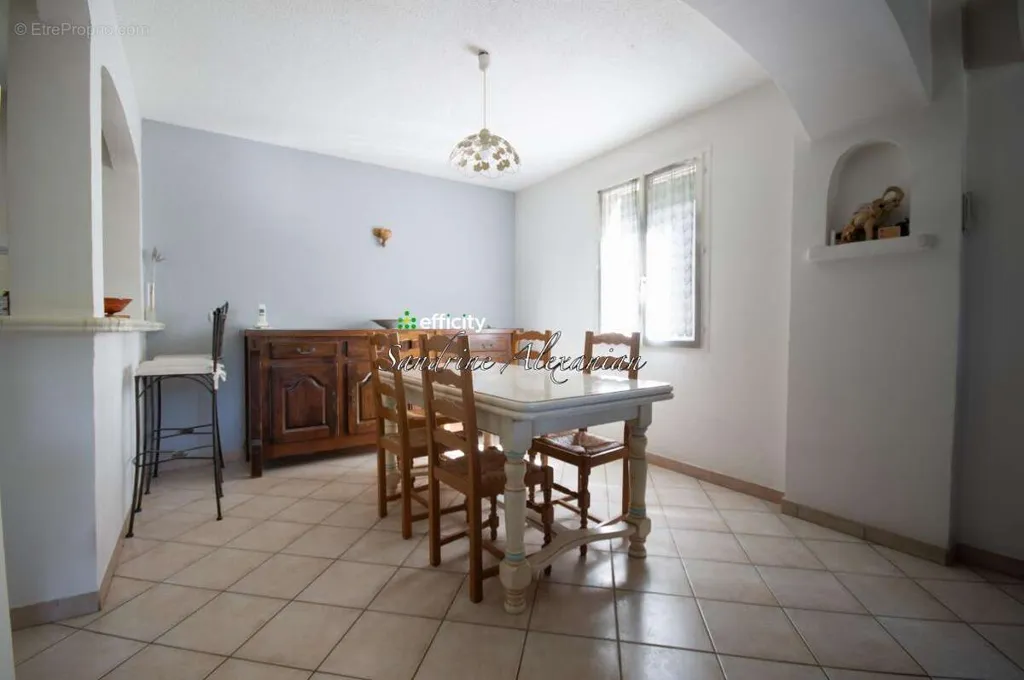 Sala da pranzo - Family House with Pool in Le Thoronet