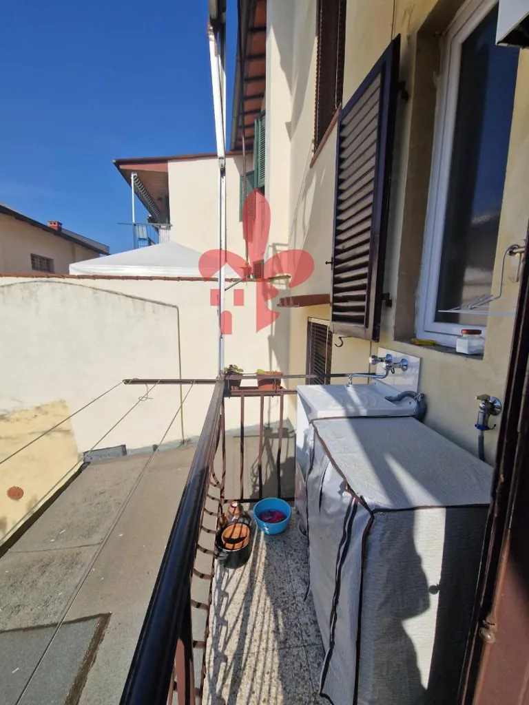 Balcon - 5-Room Apartment with Balcony in Florence