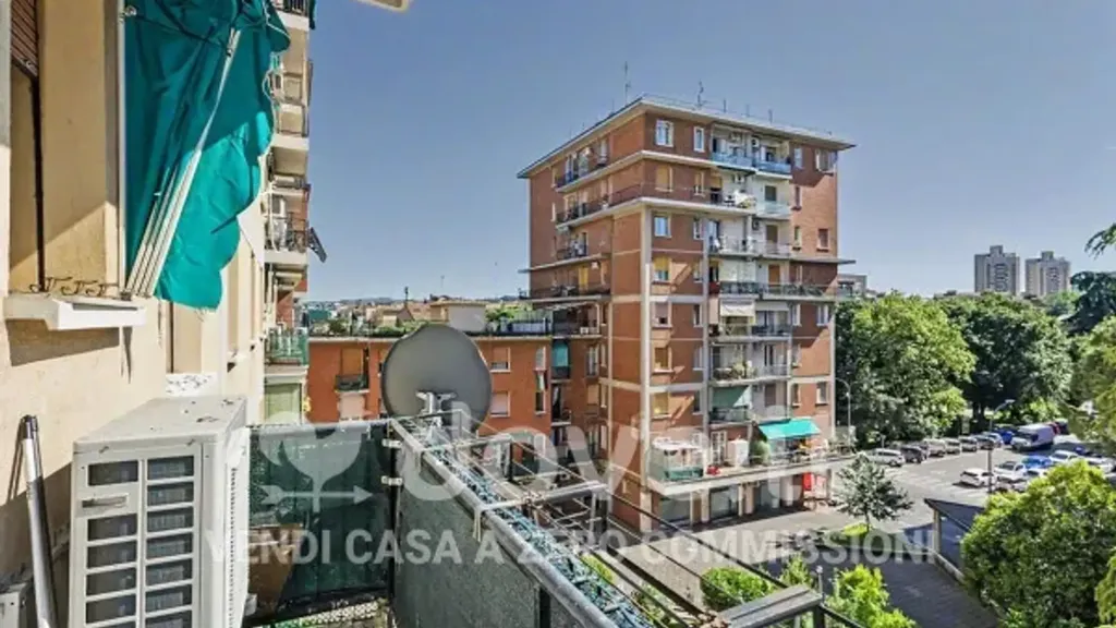 Balcon - Apartment with Balcony in Bologna