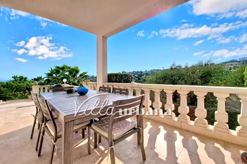 Terrace - House with Sea View and Pool in Antibes