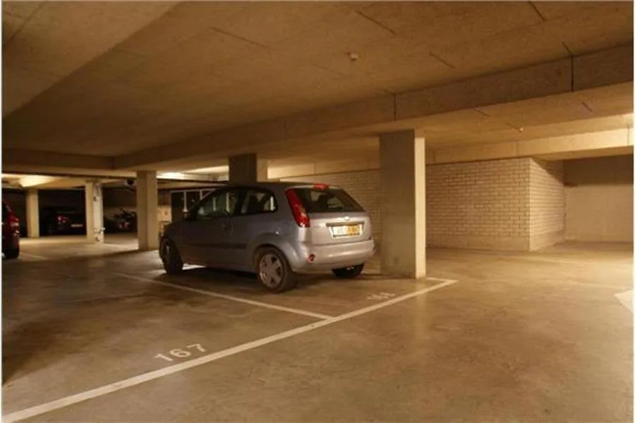 Garage - 3-Bedroom Apartment with Wilhelminaplein View in Eindhoven
