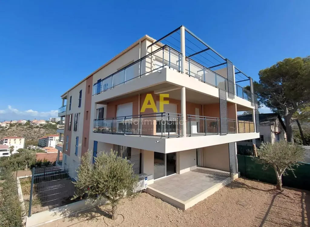 Välivaade - 4-Piece Apartment with Garden in Saint-Raphaël Centre