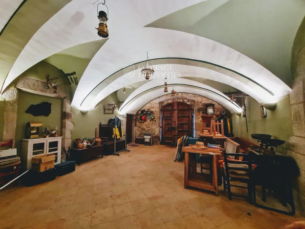 Stanze - Rustic Estate with Masia in Llagostera